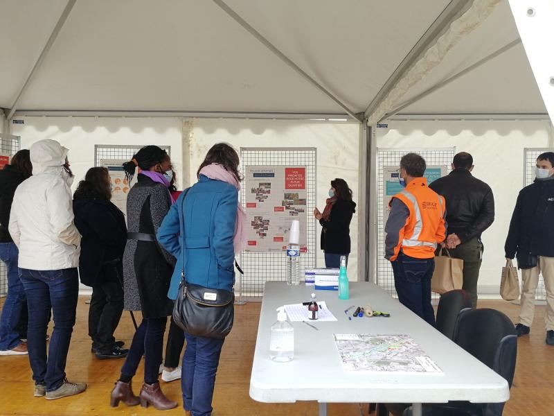 1- Atelier participatif sur le parvis du B612