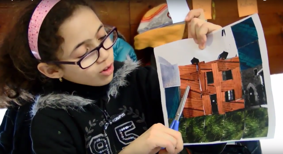 10- L'idée d'un bâtiment en bois avec des récupérateurs d'eau de pluie