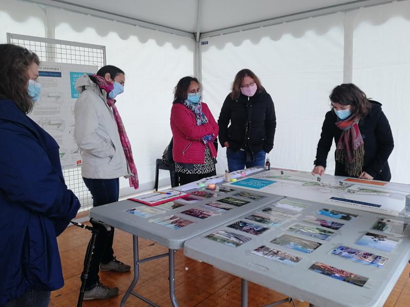 2- Atelier participatif sur le parvis du B612