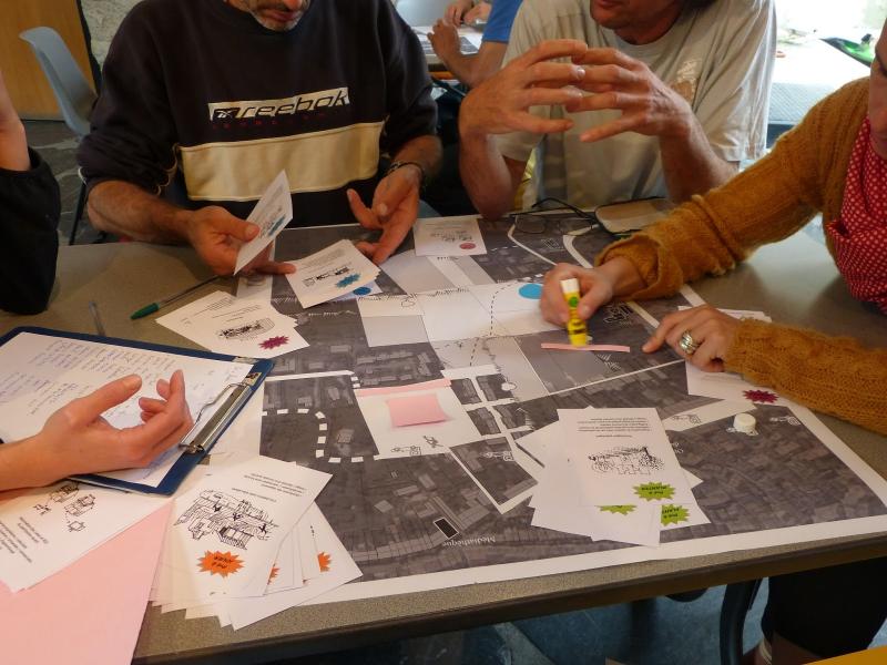 6- Atelier participatif basé sur un jeu de cartes d'usage issu des récoltes