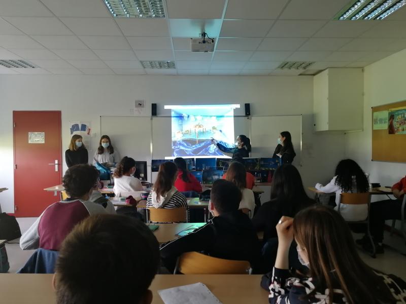 9- Les élèves présentent leurs maquettes en classe