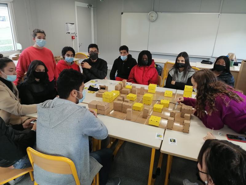 7- Partie animée en classe de collège