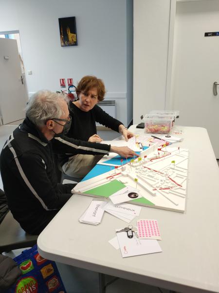1-Récolte de l'expertise d'usage grâce à la maquette du quartier